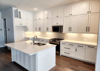 Square Bar Handles and Knobs White Shaker Cabinets Kitchen